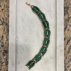 VTG Trifari Green Tulip Link Bracelet Gold Tone Lucite Floral Mid Century Signed